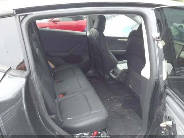 7SAYGDEE7RA228960 2024 TESLA MODEL Y - Image 8