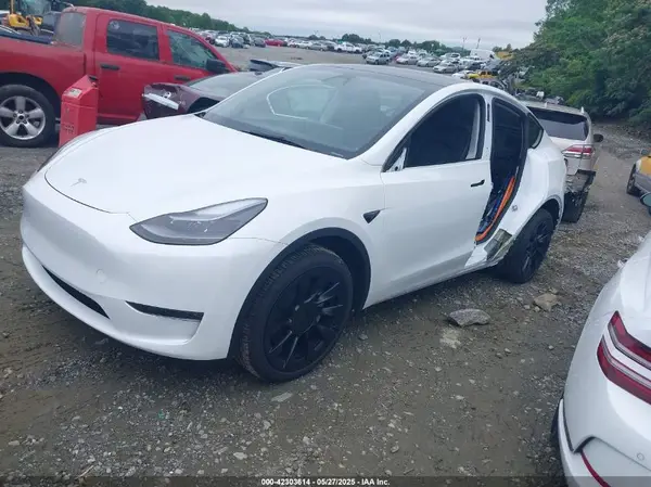 7SAYGDEE7RA231373 2024 TESLA MODEL Y - Image 2