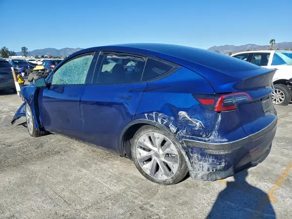 7SAYGDEE7RA236623 2024 TESLA MODEL Y - Image 2