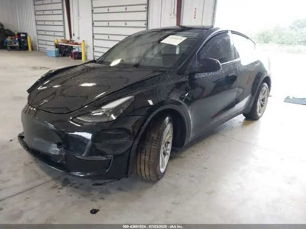 7SAYGDEE7RA236945 2024 TESLA MODEL Y - Image 2