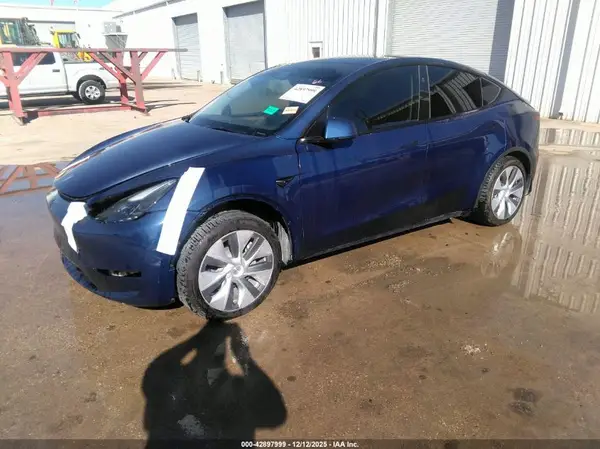 7SAYGDEE7RA239148 2024 TESLA MODEL Y - Image 2