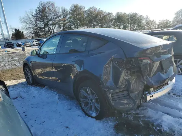 7SAYGDEE7RA245807 2024 TESLA MODEL Y - Image 2