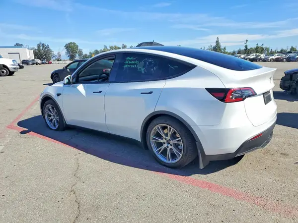 7SAYGDEE7RA247993 2024 TESLA MODEL Y - Image 2