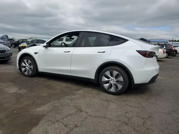 7SAYGDEE7RA251624 2024 TESLA MODEL Y - Image 2
