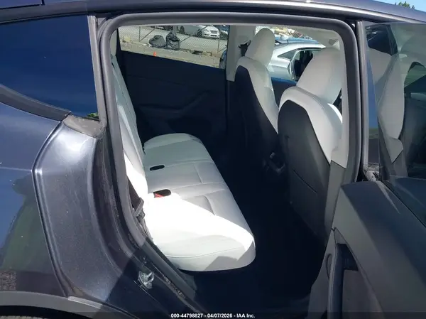 7SAYGDEE7RA252823 2024 TESLA MODEL Y - Image 8