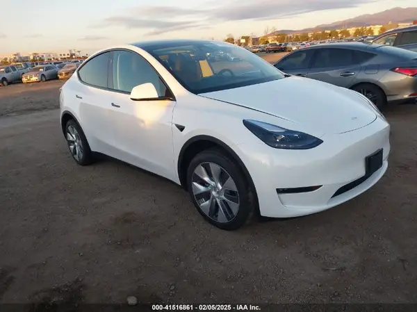 7SAYGDEE7RA254359 2024 TESLA MODEL Y - Image 1