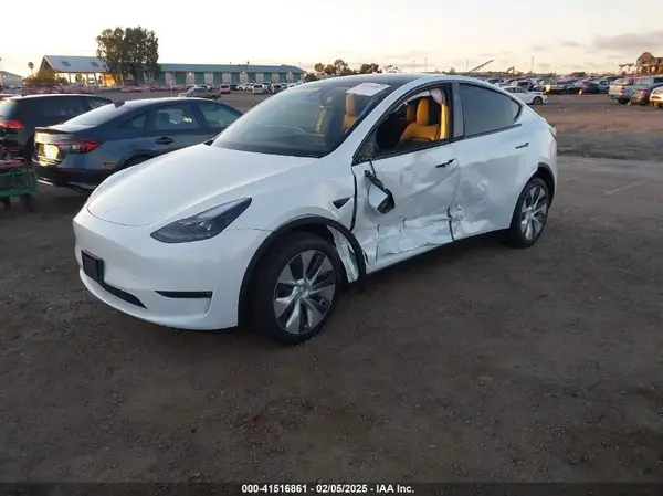 7SAYGDEE7RA254359 2024 TESLA MODEL Y - Image 2