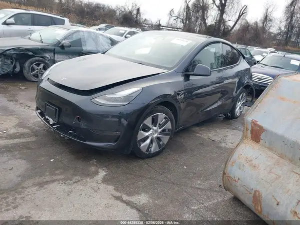 7SAYGDEE7RA255589 2024 TESLA MODEL Y - Image 2