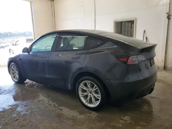 7SAYGDEE7RA269590 2024 TESLA MODEL Y - Image 2