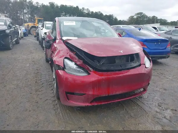 7SAYGDEE7RA274661 2024 TESLA MODEL Y - Image 1