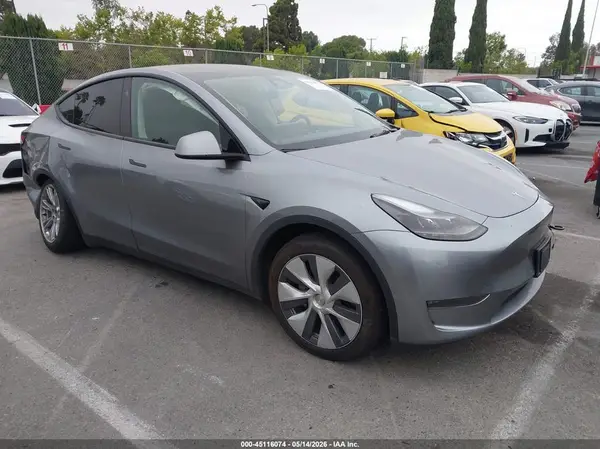 7SAYGDEE7RA284610 2024 TESLA MODEL Y - Image 1