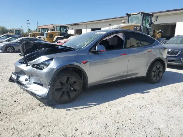 7SAYGDEE7RA300403 2024 TESLA MODEL Y - Image 1