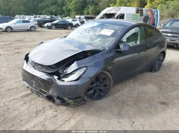 7SAYGDEE7RA301616 2024 TESLA MODEL Y - Image 2