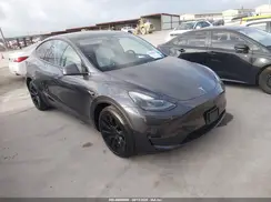 7SAYGDEE7RA307772 2024 TESLA MODEL Y