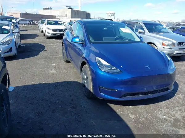 7SAYGDEE7RA309375 2024 TESLA MODEL Y - Image 1