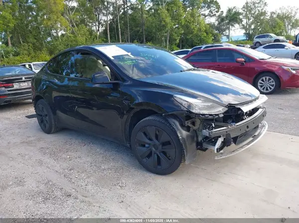 7SAYGDEE7RA321381 2024 TESLA MODEL Y - Image 1
