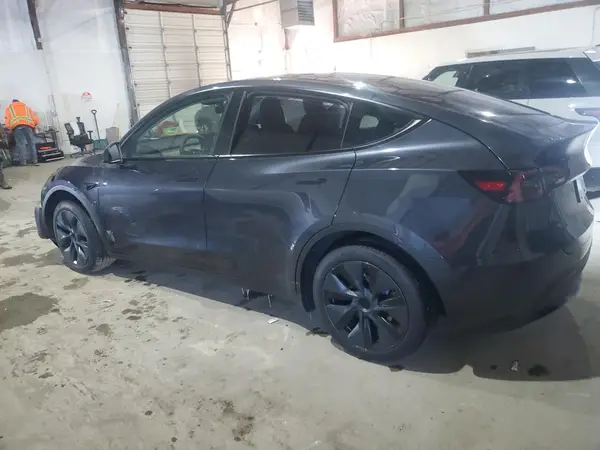 7SAYGDEE7RA323695 2024 TESLA MODEL Y - Image 2