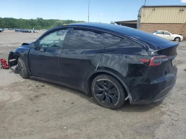 7SAYGDEE7RA327259 2024 TESLA MODEL Y - Image 2