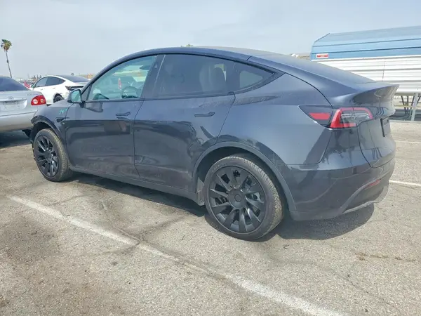 7SAYGDEE7RF001965 2024 TESLA MODEL Y - Image 2