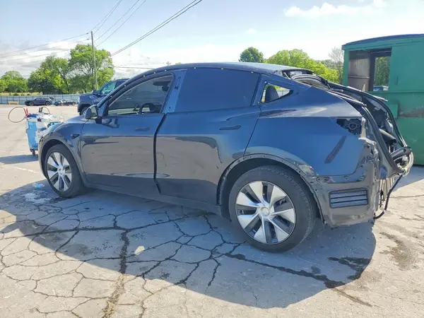 7SAYGDEE7RF030043 2024 TESLA MODEL Y - Image 2