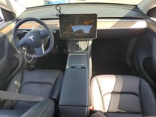 7SAYGDEE7RF030043 2024 TESLA MODEL Y - Image 8