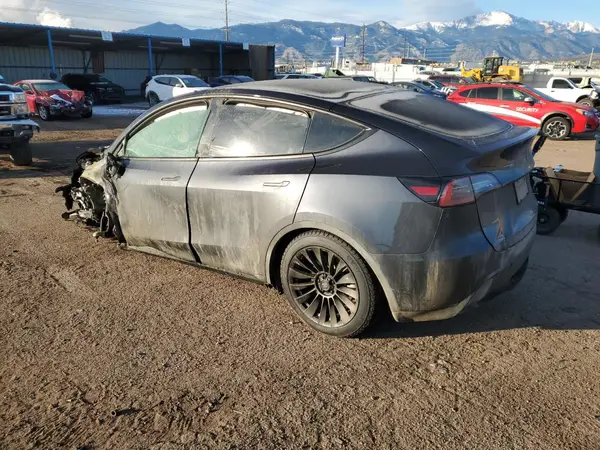 7SAYGDEE7RF067304 2024 TESLA MODEL Y - Image 2