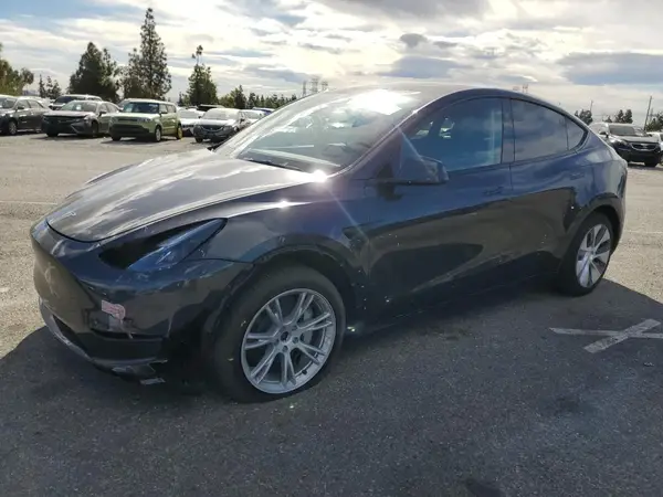 7SAYGDEE7RF077198 2024 TESLA MODEL Y - Image 1