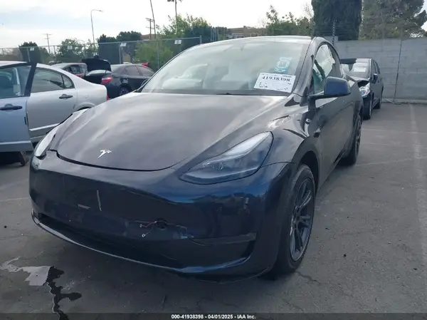 7SAYGDEE7RF117702 2024 TESLA MODEL Y - Image 2