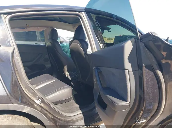 7SAYGDEE7RF163837 2024 TESLA MODEL Y - Image 8