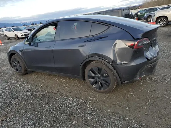 7SAYGDEE7RF164261 2024 TESLA MODEL Y - Image 2