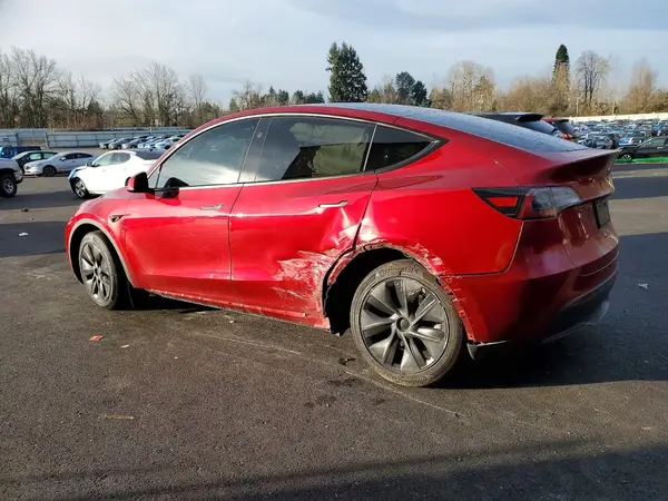 7SAYGDEE7RF169475 2024 TESLA MODEL Y - Image 2