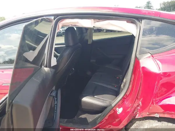7SAYGDEE7RF181495 2024 TESLA MODEL Y - Image 8