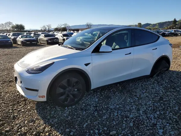 7SAYGDEE7RF190505 2024 TESLA MODEL Y - Image 1