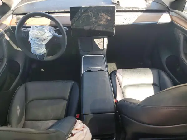 7SAYGDEE7RF193596 2024 TESLA MODEL Y - Image 8