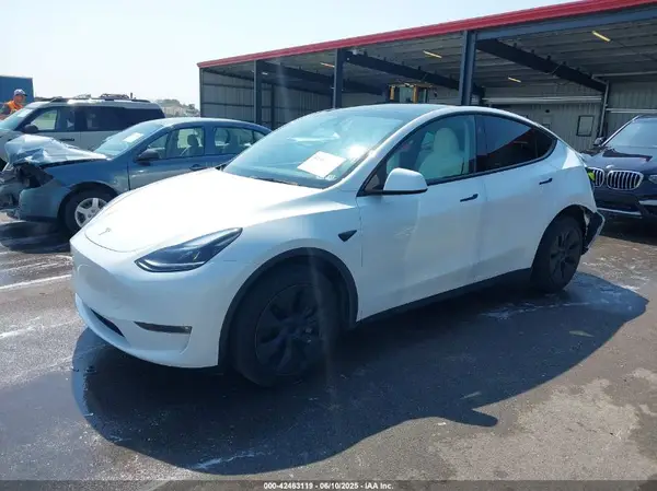 7SAYGDEE7RF202104 2024 TESLA MODEL Y - Image 2