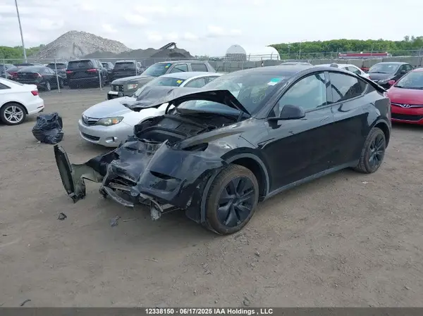 7SAYGDEE7RF205181 2024 TESLA MODEL Y - Image 2