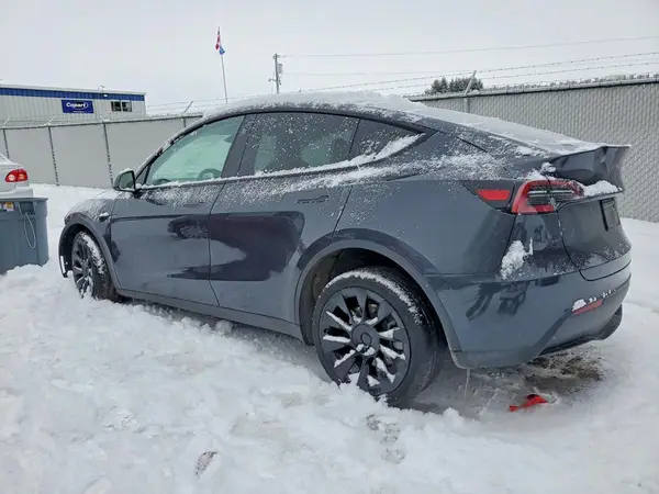 7SAYGDEE7RF230579 2024 TESLA MODEL Y - Image 2