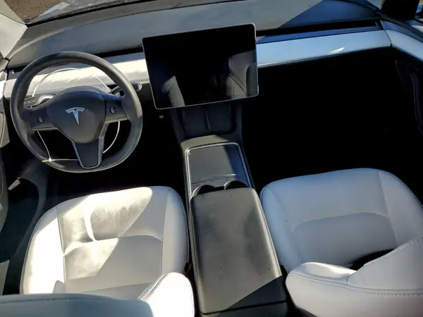 7SAYGDEE7RF983772 2024 TESLA MODEL Y - Image 8