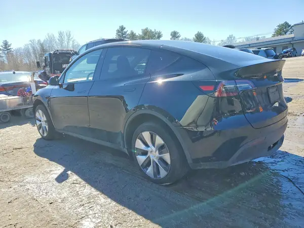 7SAYGDEE7RF984145 2024 TESLA MODEL Y - Image 2