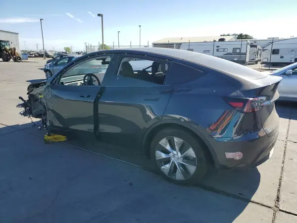 7SAYGDEE7RF985859 2024 TESLA MODEL Y - Image 2
