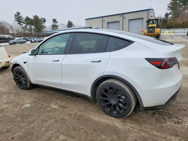 7SAYGDEE7SA344794 2025 TESLA MODEL Y - Image 2