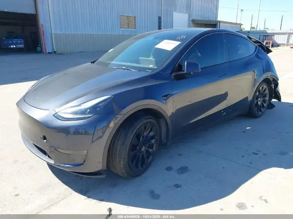 7SAYGDEE7SA345847 2025 TESLA MODEL Y - Image 2