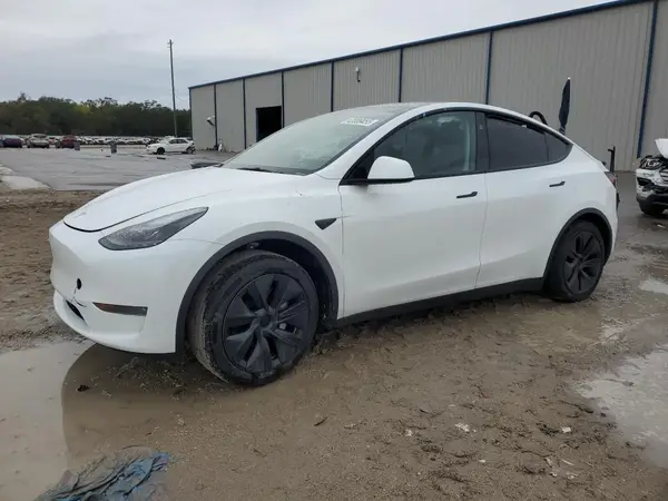 7SAYGDEE7SA350336 2025 TESLA MODEL Y - Image 1