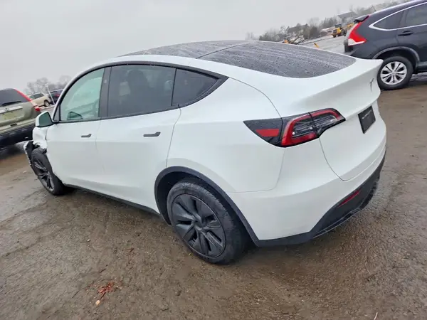 7SAYGDEE7SA355682 2025 TESLA MODEL Y - Image 2