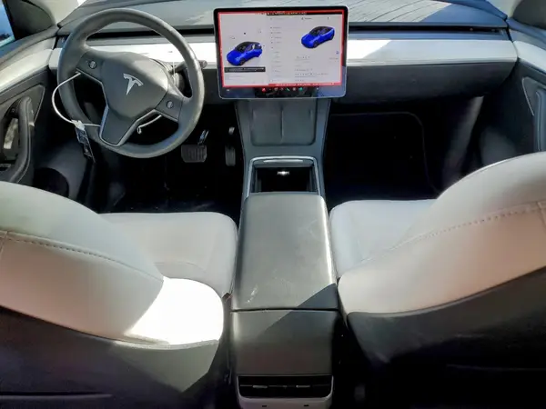 7SAYGDEE7SF217143 2025 TESLA MODEL Y - Image 8