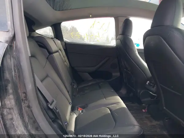 7SAYGDEE7SF234136 2025 TESLA MODEL Y - Image 8