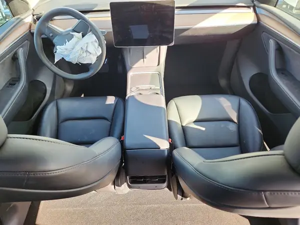 7SAYGDEE7SF238154 2025 TESLA MODEL Y - Image 8