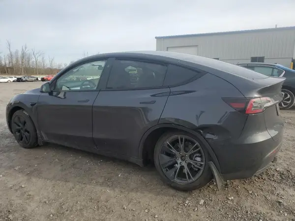 7SAYGDEE7SF258369 2025 TESLA MODEL Y - Image 2