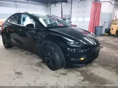 7SAYGDEE7SF288889 2025 TESLA MODEL Y
