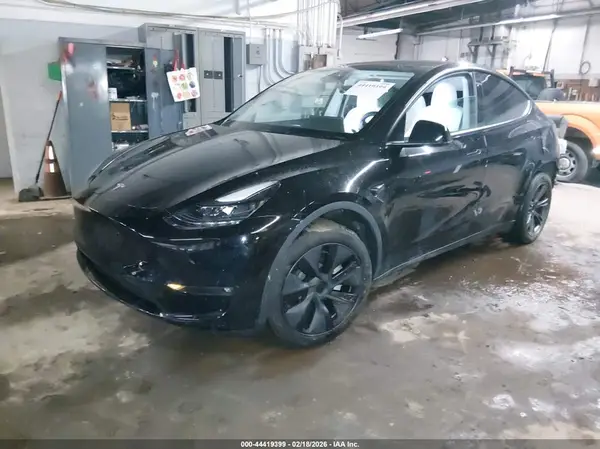7SAYGDEE7SF288889 2025 TESLA MODEL Y - Image 2